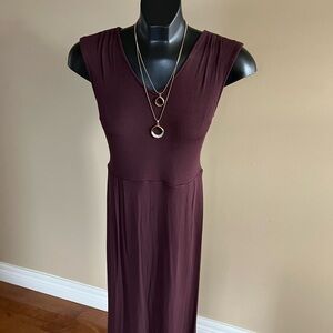 Old Navy Sleeveless Dress in Deep Burgundy